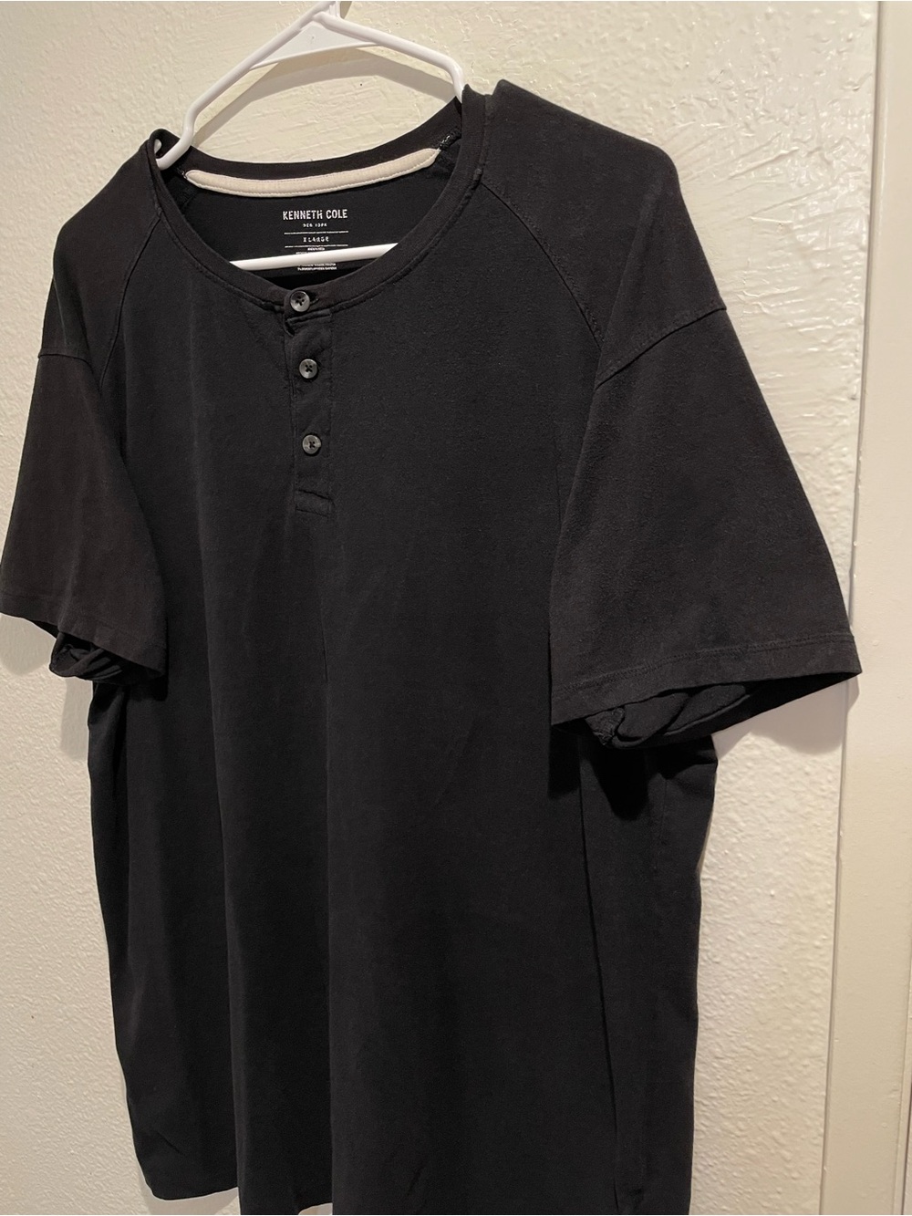 Kenneth Cole New York Men's Short Sleeve Henley Shirt Black Size XL - Picture 3 of 7